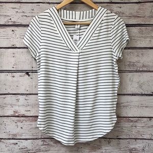 🌸New Old Navy Petite Women's Tee